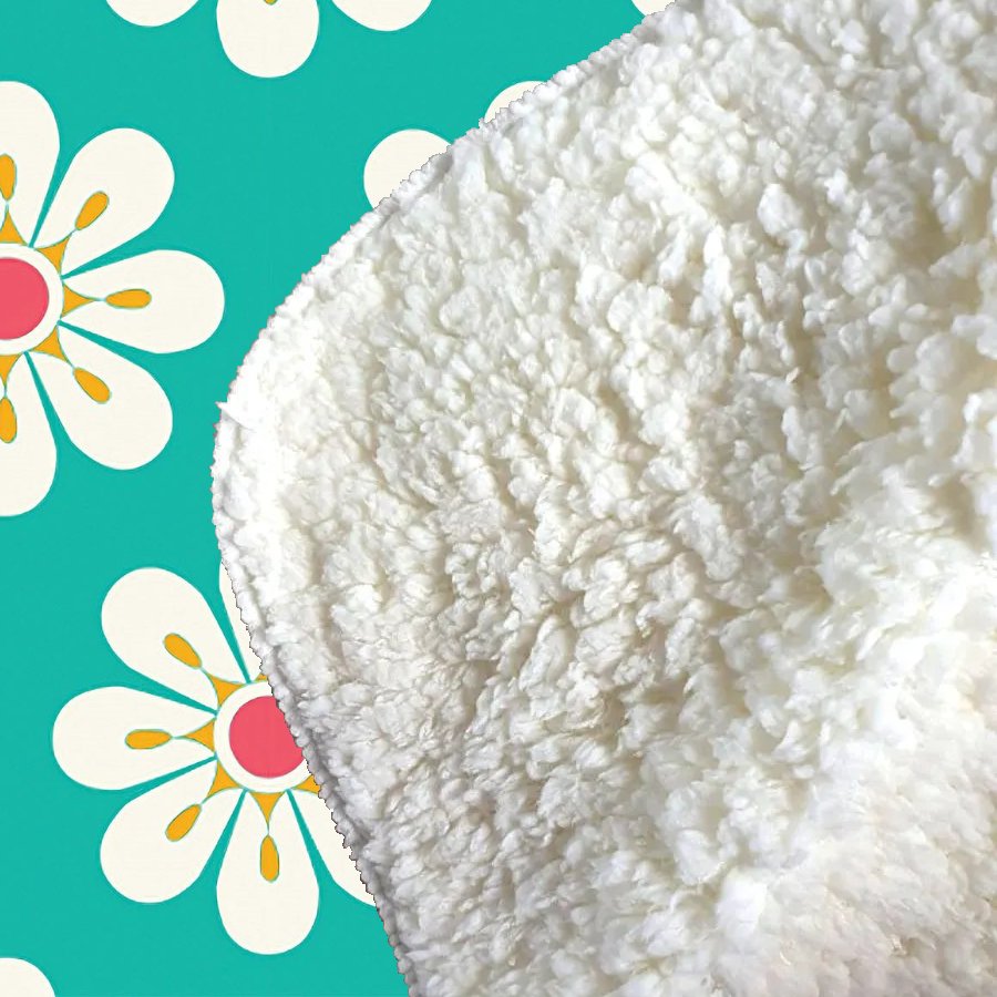 Daisy Pattern Sherpa Blanket