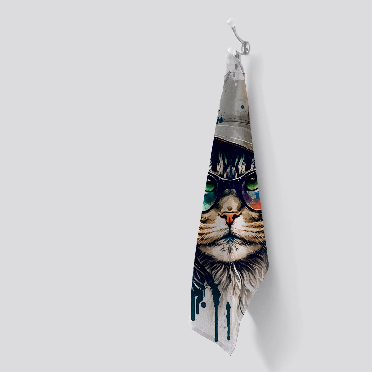 Maine Coon Cat Splashart Tea Towel