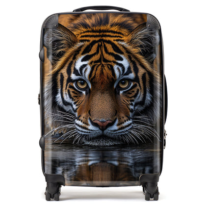 Finn Wilder: 00040 Suitcase