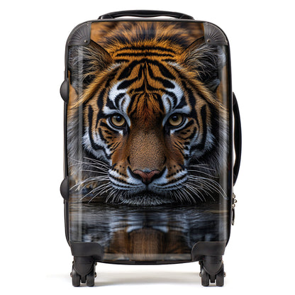 Finn Wilder: 00040 Suitcase