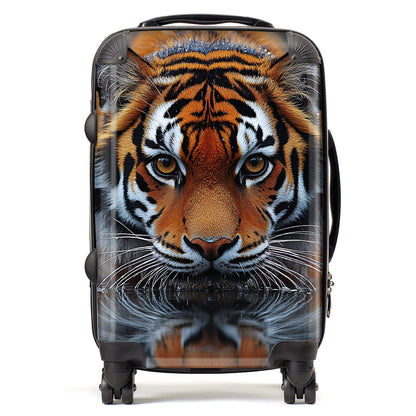 Finn Wilder: 00041 Suitcase