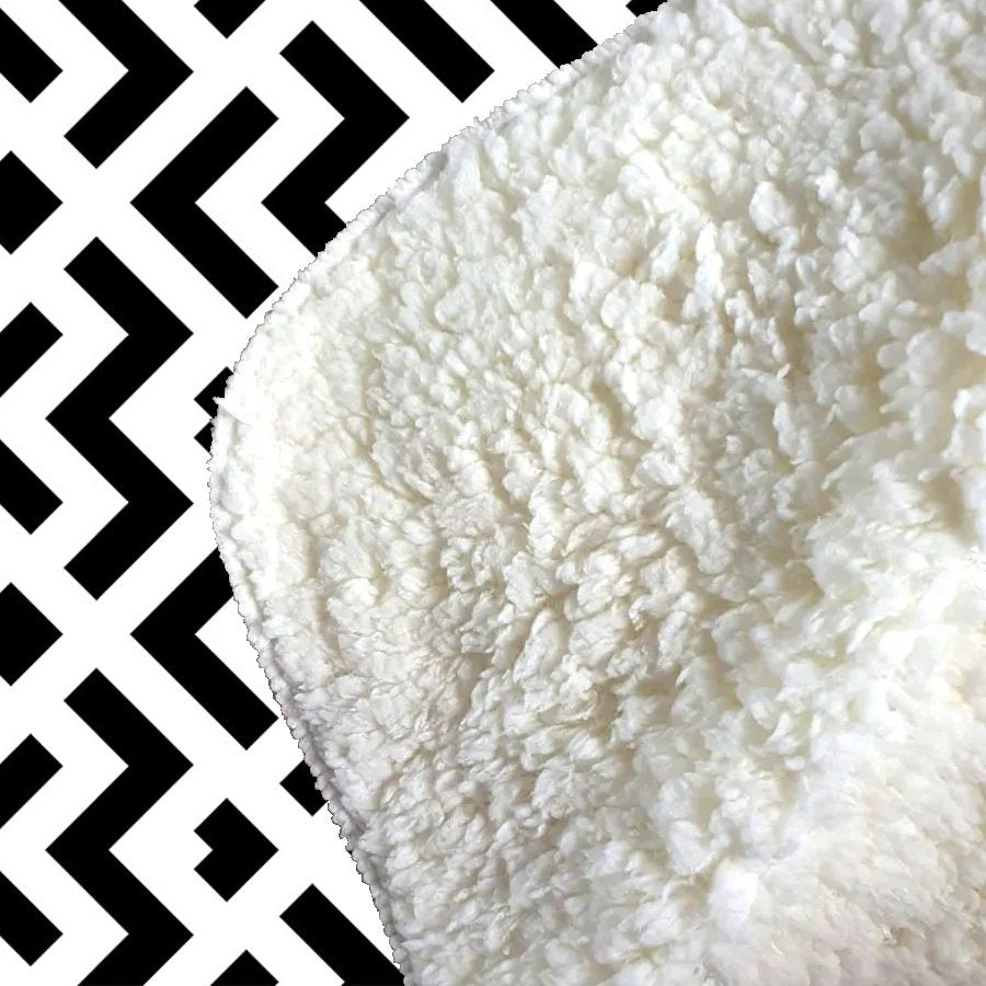 Black And White Abstract Pattern Sherpa Blanket