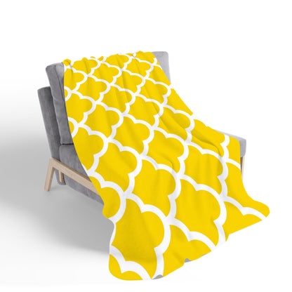 Geometric Yellow Quatrefoil Wave Sherpa Blanket